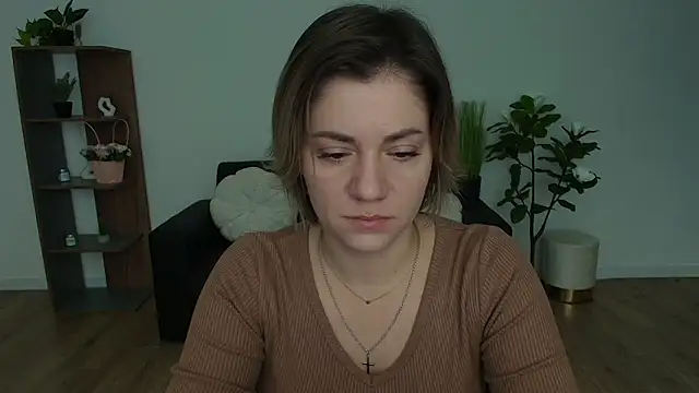 Snapshot of MariaSttone chatting on 12/09/24, 10:43 MariaSttone online show from 12/09/24, 10:43
