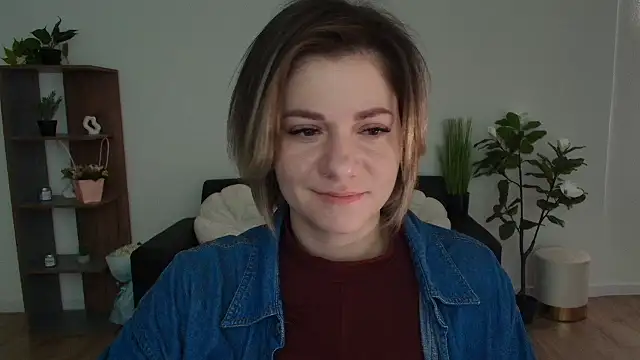 Snapshot of MariaSttone chatting on 12/24/24, 11:06 MariaSttone online show from 12/24/24, 11:06