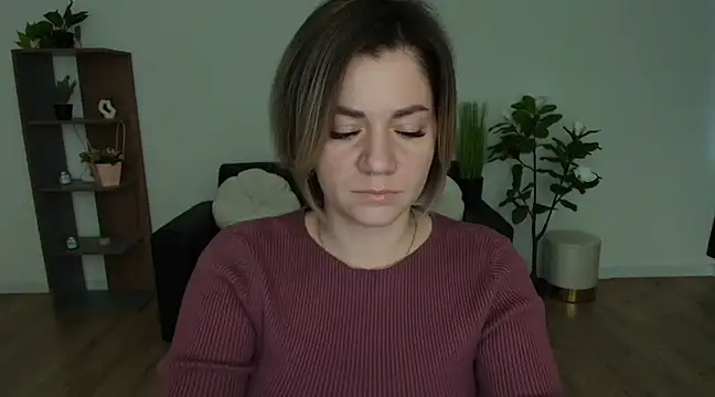 Snapshot of MariaSttone chatting on 12/27/24, 01:07 MariaSttone online show from 12/27/24, 01:07