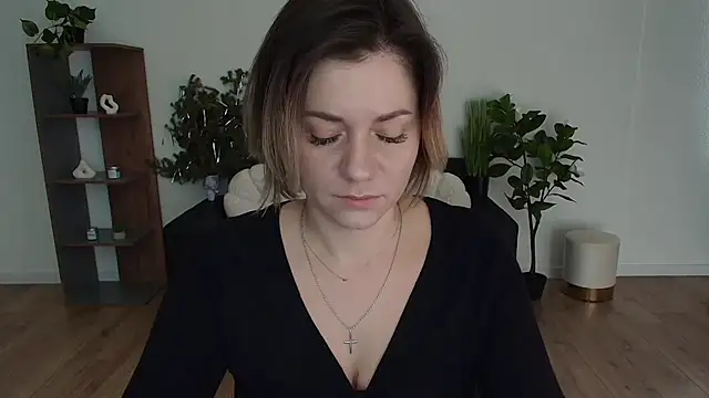 Snapshot of MariaSttone chatting on 01/17/25, 09:06 MariaSttone online show from 01/17/25, 09:06