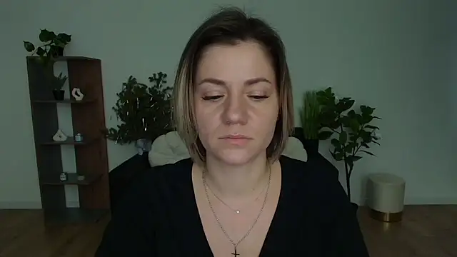 Snapshot of MariaSttone chatting on 01/17/25, 12:10 MariaSttone online show from 01/17/25, 12:10