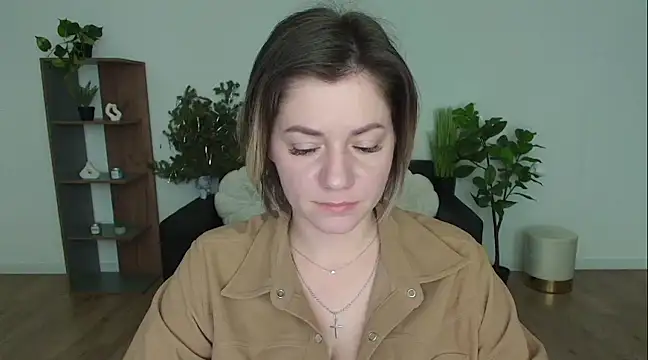 Snapshot of MariaSttone chatting on 01/19/25, 04:04 MariaSttone online show from 01/19/25, 04:04
