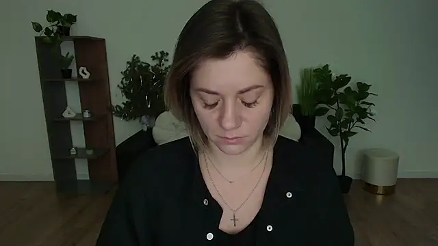 Snapshot of MariaSttone chatting on 01/20/25, 01:53 MariaSttone online show from 01/20/25, 01:53
