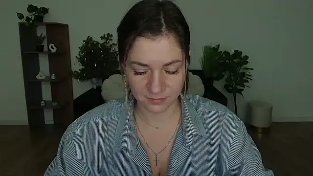 Snapshot of MariaSttone chatting on 01/29/25, 04:08 MariaSttone online show from 01/29/25, 04:08