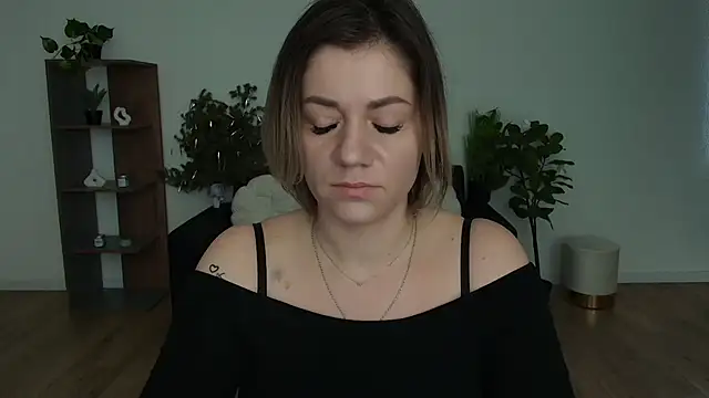 Snapshot of MariaSttone chatting on 02/03/25, 10:47 MariaSttone online show from 02/03/25, 10:47
