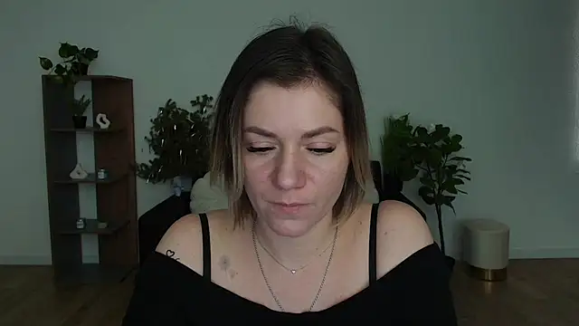 Snapshot of MariaSttone chatting on 02/03/25, 02:34 MariaSttone online show from 02/03/25, 02:34