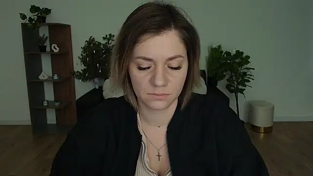 Snapshot of MariaSttone chatting on 02/06/25, 02:04 MariaSttone online show from 02/06/25, 02:04