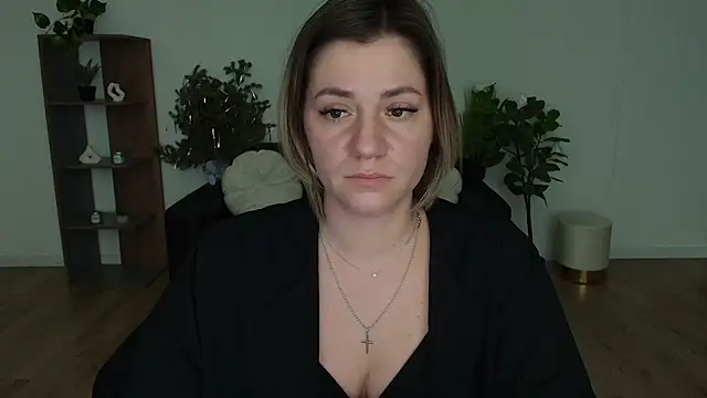 Snapshot of MariaSttone chatting on 02/10/25, 06:35 MariaSttone online show from 02/10/25, 06:35