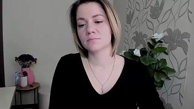 Snapshot of MariaSttone chatting on 02/19/25, 11:49 MariaSttone online show from 02/19/25, 11:49