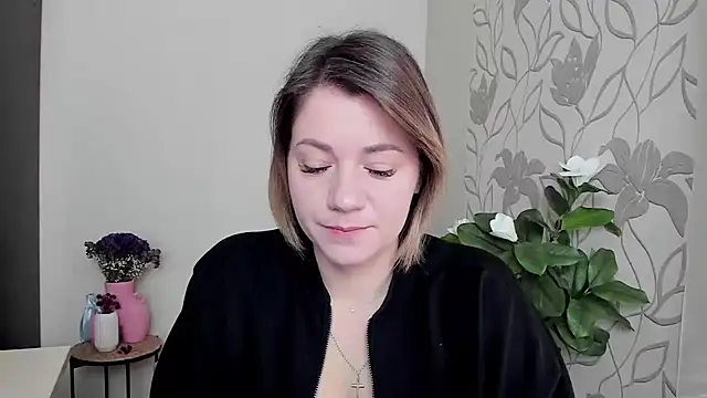 Snapshot of MariaSttone chatting on 02/26/25, 09:10 MariaSttone online show from 02/26/25, 09:10
