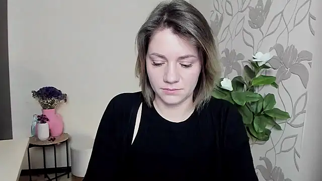 Snapshot of MariaSttone chatting on 03/06/25, 05:00 MariaSttone online show from 03/06/25, 05:00