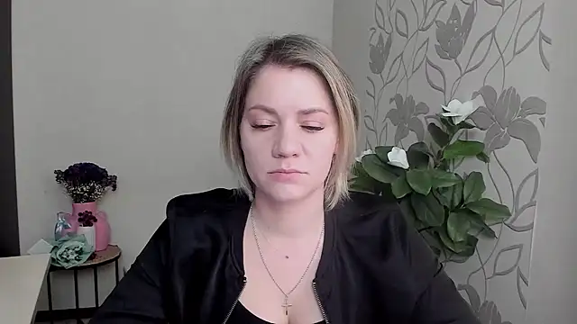 Snapshot of MariaSttone chatting on 03/18/25, 11:52 MariaSttone online show from 03/18/25, 11:52