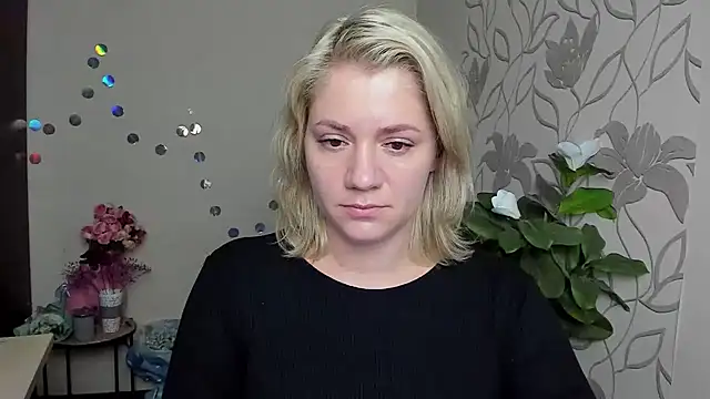 Snapshot of MariaSttone chatting on 12/04/25, 05:32 MariaSttone online show from 12/04/25, 05:32