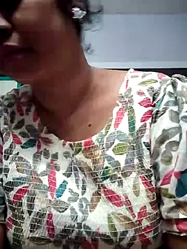 Snapshot of Bangarupapa chatting on 01/15/25, 03:18 Bangarupapa online show from 01/15/25, 03:18