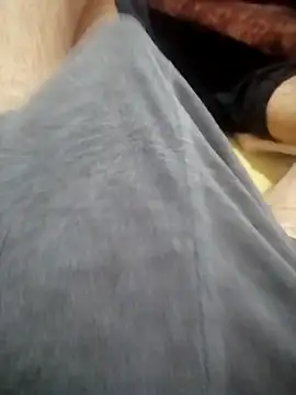 Snapshot of Bigdick_pedro chatting on 03/18/25, 02:25 Bigdick pedro online show from 03/18/25, 02:25