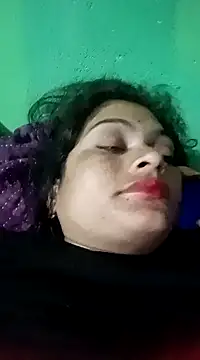 Snapshot of Chandni chatting on 01/22/25, 08:28 Chandni online show from 01/22/25, 08:28