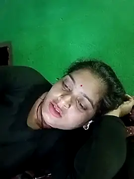 Snapshot of Chandni chatting on 01/22/25, 11:32 Chandni online show from 01/22/25, 11:32