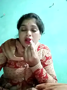 Snapshot of Chandni chatting on 01/24/25, 08:54 Chandni online show from 01/24/25, 08:54