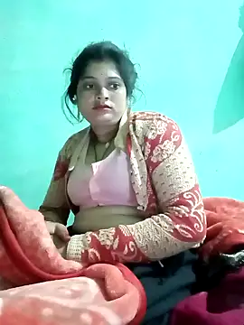 Snapshot of Chandni chatting on 01/25/25, 11:43 Chandni online show from 01/25/25, 11:43