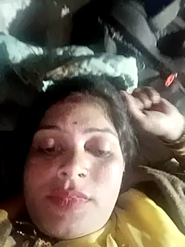 Snapshot of Chandni chatting on 01/26/25, 06:37 Chandni online show from 01/26/25, 06:37