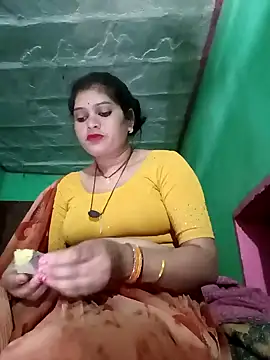 Snapshot of Chandni chatting on 02/01/25, 07:05 Chandni online show from 02/01/25, 07:05