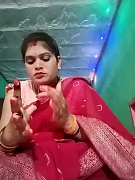 Snapshot of Chandni chatting on 02/02/25, 10:02 Chandni online show from 02/02/25, 10:02