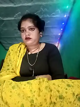 Snapshot of Chandni chatting on 02/03/25, 07:10 Chandni online show from 02/03/25, 07:10