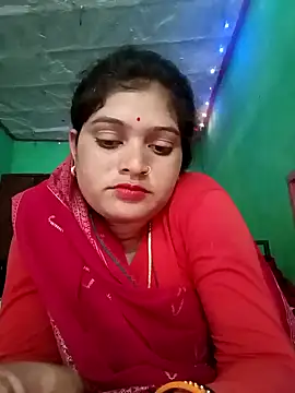 Snapshot of Chandni chatting on 02/04/25, 08:02 Chandni online show from 02/04/25, 08:02