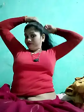 Snapshot of Chandni chatting on 02/04/25, 12:11 Chandni online show from 02/04/25, 12:11