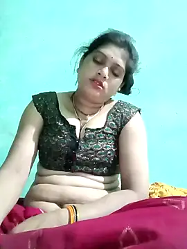 Snapshot of Chandni chatting on 02/04/25, 07:00 Chandni online show from 02/04/25, 07:00