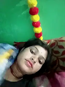 Snapshot of Chandni chatting on 02/06/25, 08:56 Chandni online show from 02/06/25, 08:56