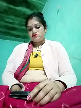 Snapshot of Chandni chatting on 02/12/25, 11:09 Chandni online show from 02/12/25, 11:09