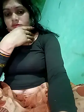 Snapshot of Chandni chatting on 02/13/25, 11:04 Chandni online show from 02/13/25, 11:04