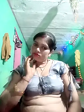 Snapshot of Chandni chatting on 02/15/25, 02:55 Chandni online show from 02/15/25, 02:55