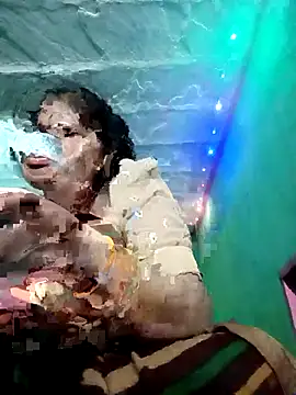 Snapshot of Chandni chatting on 02/17/25, 12:48 Chandni online show from 02/17/25, 12:48