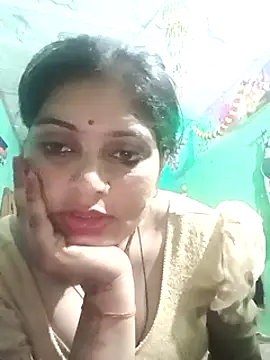 Snapshot of Chandni chatting on 02/17/25, 03:53 Chandni online show from 02/17/25, 03:53