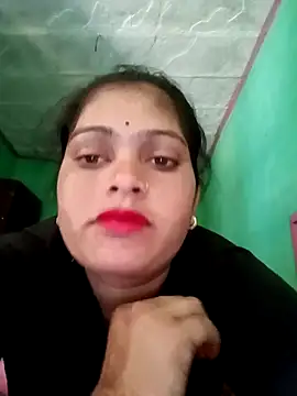 Snapshot of Chandni chatting on 02/21/25, 11:01 Chandni online show from 02/21/25, 11:01