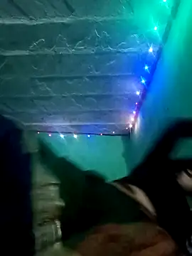 Snapshot of Chandni chatting on 02/24/25, 12:48 Chandni online show from 02/24/25, 12:48