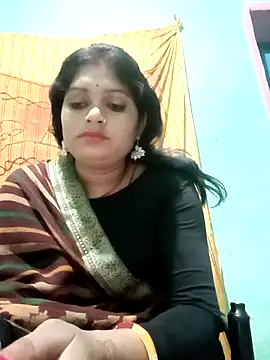 Snapshot of Chandni chatting on 02/24/25, 10:03 Chandni online show from 02/24/25, 10:03