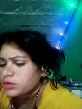 Snapshot of Chandni chatting on 02/26/25, 11:04 Chandni online show from 02/26/25, 11:04