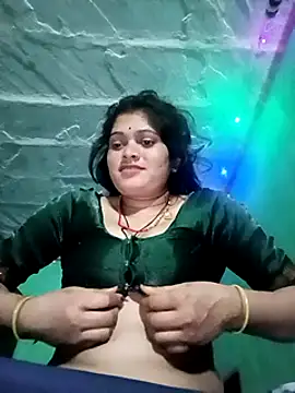 Snapshot of Chandni chatting on 02/27/25, 10:31 Chandni online show from 02/27/25, 10:31