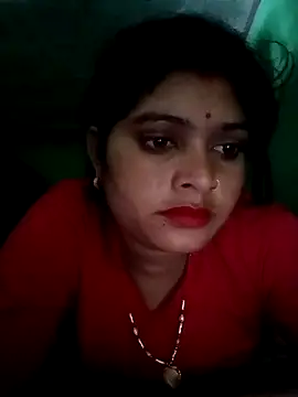 Snapshot of Chandni chatting on 03/04/25, 04:38 Chandni online show from 03/04/25, 04:38