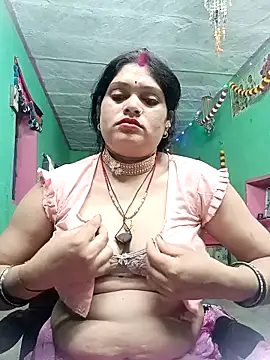 Snapshot of Chandni chatting on 03/10/25, 07:40 Chandni online show from 03/10/25, 07:40