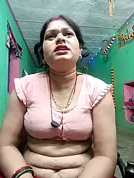 Snapshot of Chandni chatting on 03/12/25, 09:03 Chandni online show from 03/12/25, 09:03