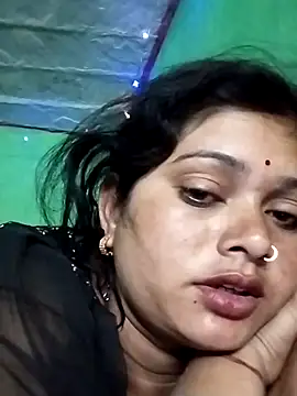 Snapshot of Chandni chatting on 03/21/25, 12:18 Chandni online show from 03/21/25, 12:18