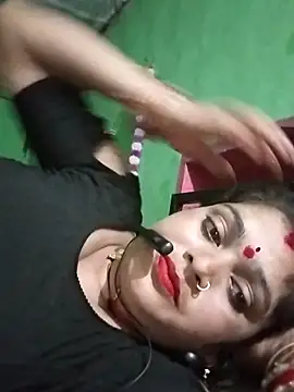 Snapshot of Chandni chatting on 09/15/25, 03:12 Chandni online show from 09/15/25, 03:12