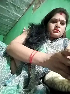 Snapshot of Chandni chatting on 09/23/25, 03:26 Chandni online show from 09/23/25, 03:26