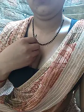 Snapshot of Chandni chatting on 11/11/25, 07:19 Chandni online show from 11/11/25, 07:19