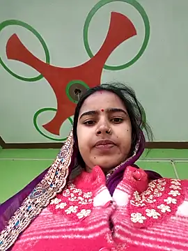 Snapshot of Chandni chatting on 11/16/25, 02:28 Chandni online show from 11/16/25, 02:28