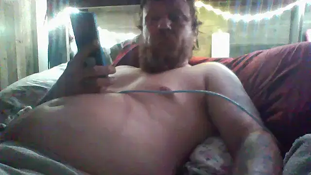 hornygiltz92 online show from 04/05/26, 06:32